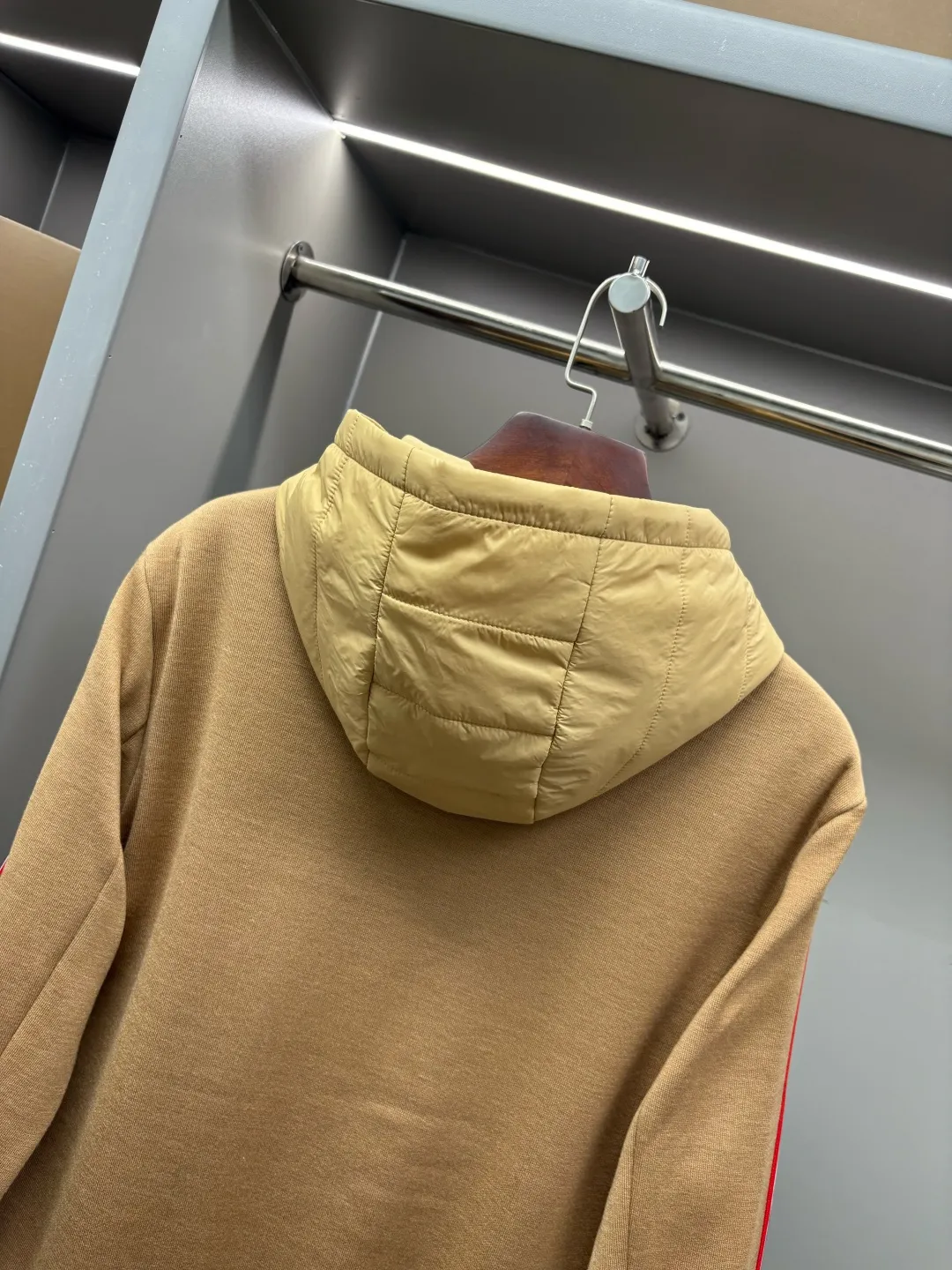 Moncler New Arrival 【 | 】 ， 【 ， 】 ▪️ ， ▪️ BUREEKKY ▪️ Kathleen Hickman ， ， 【 ， 】 ▫️ 800 ， ▫️ 5A ， Breathable ▫️ ， ， 【 ， 】 → ， ， → ， ， → ， → ， Sizes：M-XXXL ：Black Khaki